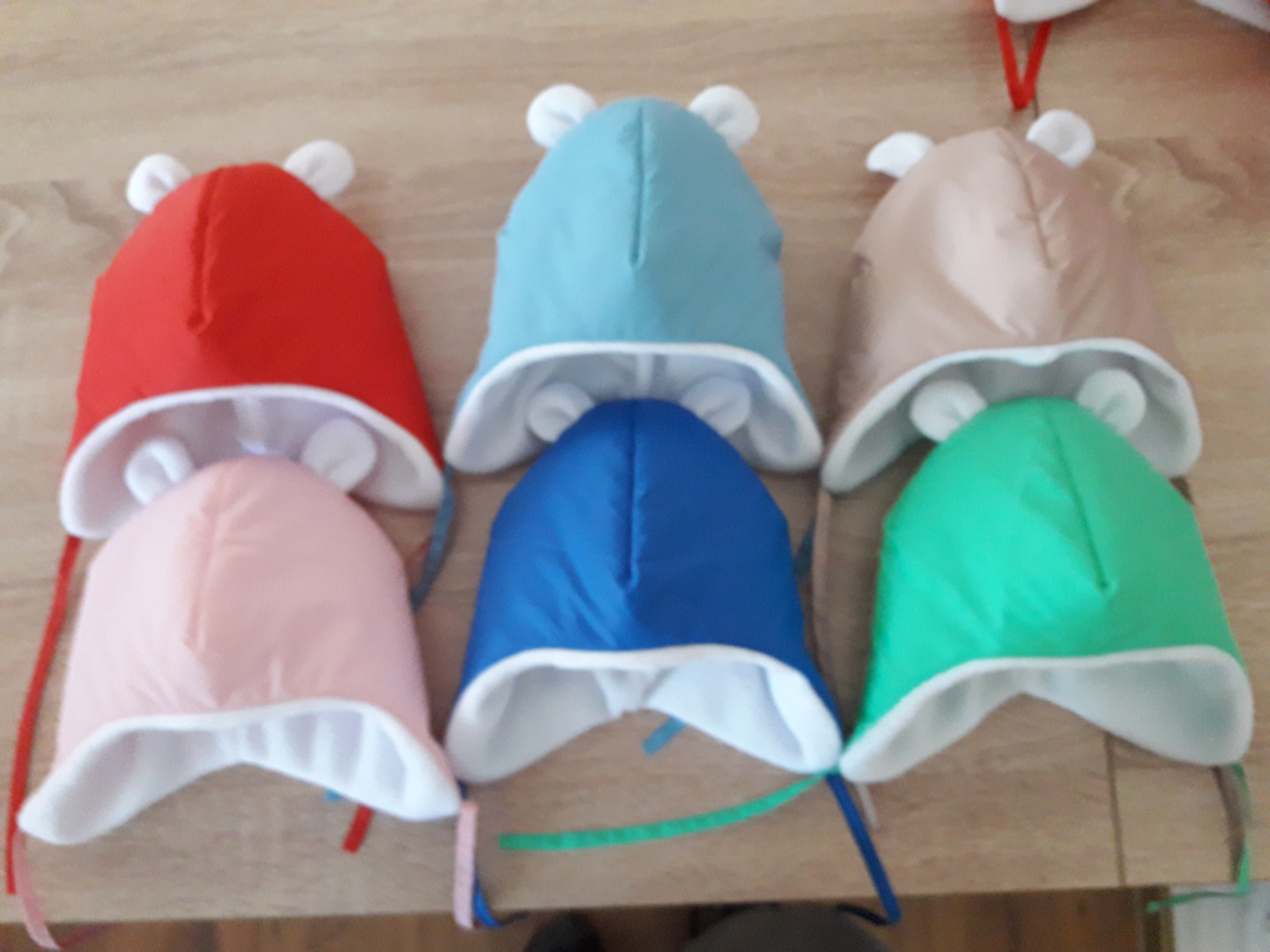 Фото Детские шапки для новорожденных, ткань баллонька тафета. С утеплителем