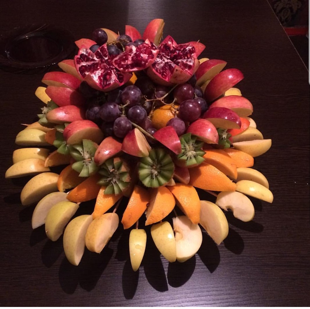 Фото Шикарные фруктовые фуршеты Букеты и фигуры из фруктов  2